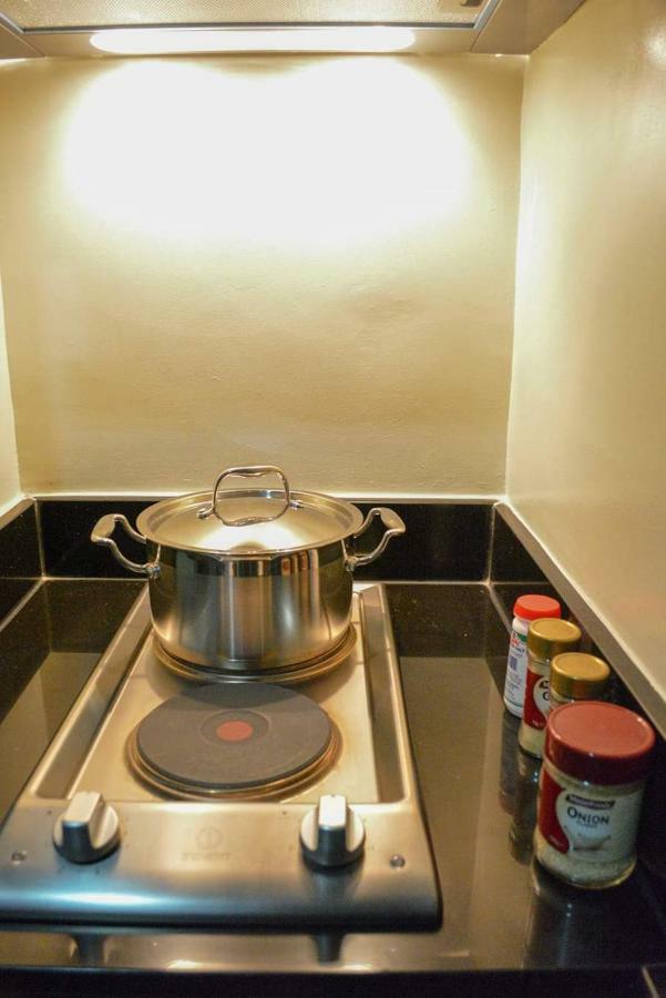 Studio Unit, Homely Condo At One Madison Place Near Iloilo Business Park Ph. Extérieur photo